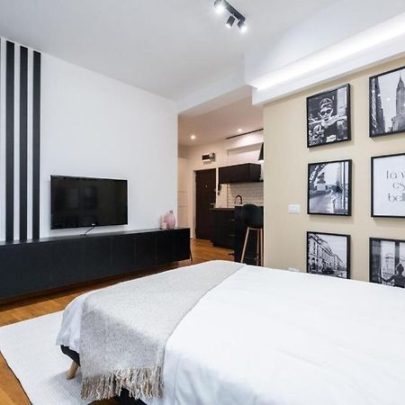 Wonderful Victorie Apartment Bucharest Exterior photo